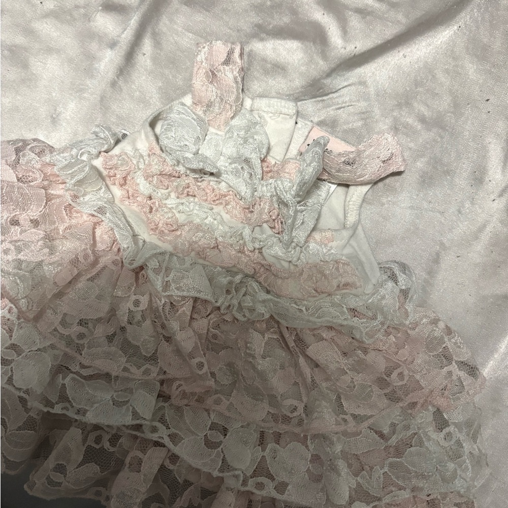 💙3/$8💙Baby girl lace dress